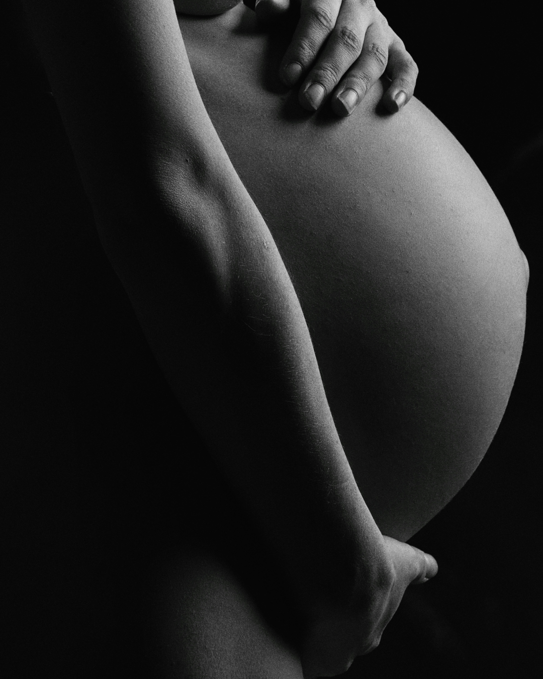 Pregnant and Worried About Stretch Marks? Read This Before You Reach for That Bottle of Oil.